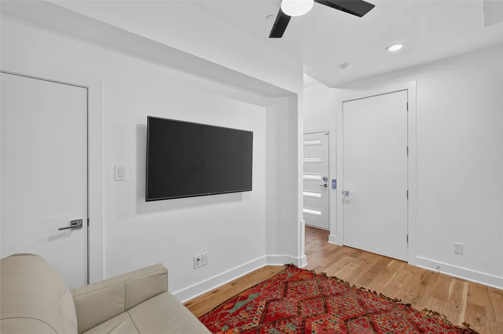 4312 Cedar Springs Road #104 Dallas, TX 75219