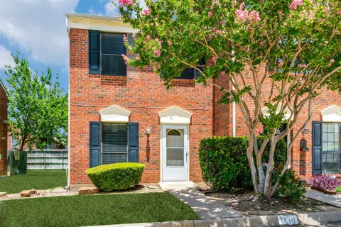 238 Samuel Boulevard #1T