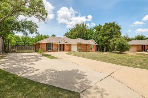 1004 Oak Grove Lane
