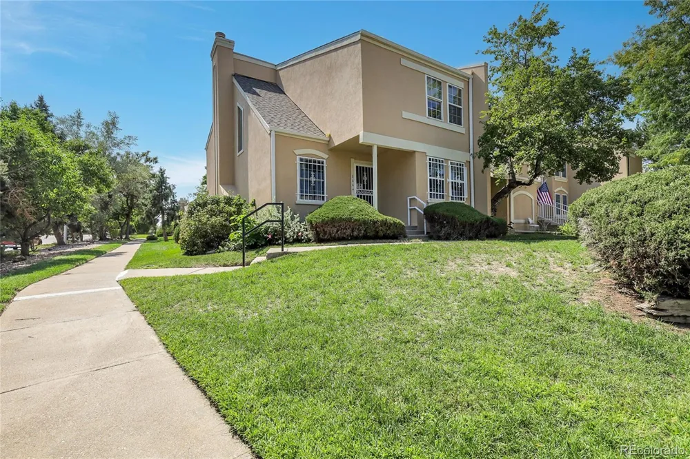 2864 S Vaughn Way Aurora, CO 80014