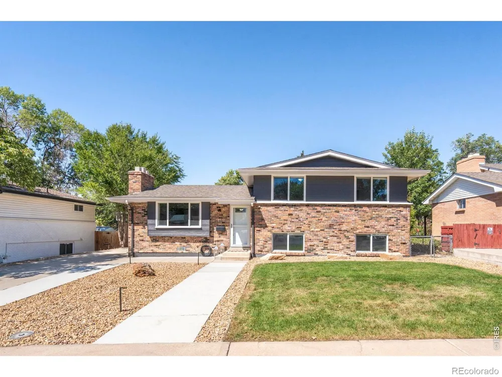 1055 W 7th Ave Dr Broomfield, CO 80020
