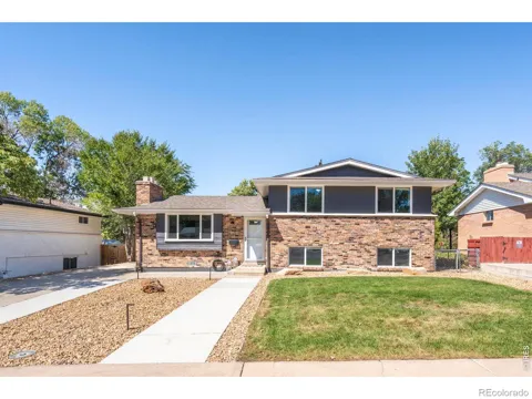 1055 W 7th Ave Dr