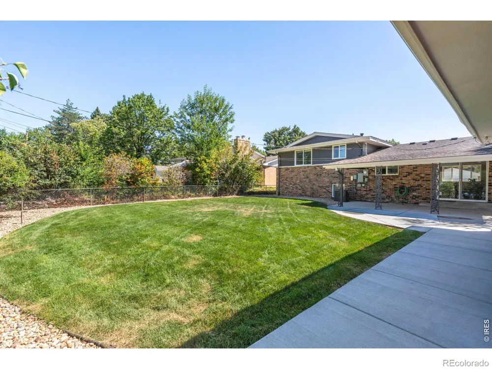 1055 W 7th Ave Dr Broomfield, CO 80020