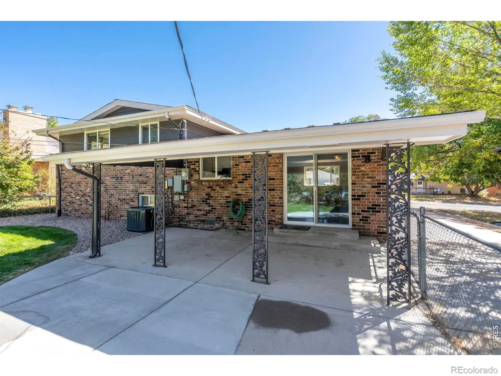 1055 W 7th Ave Dr Broomfield, CO 80020