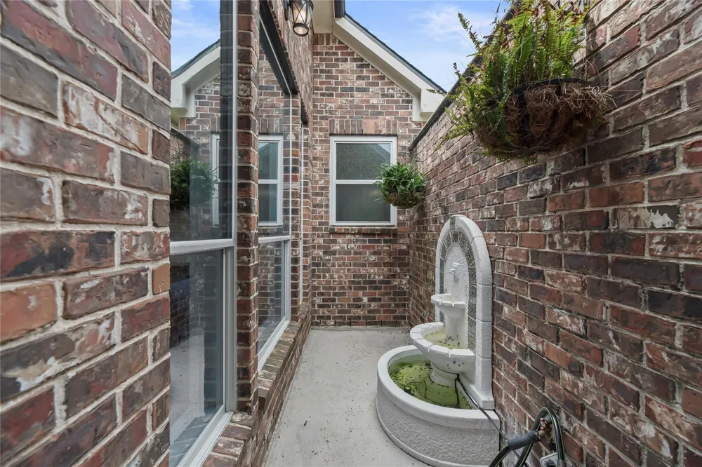 6 Vieux Carre Missouri City, TX 77459