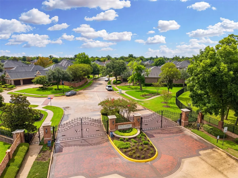 6 Vieux Carre Missouri City, TX 77459