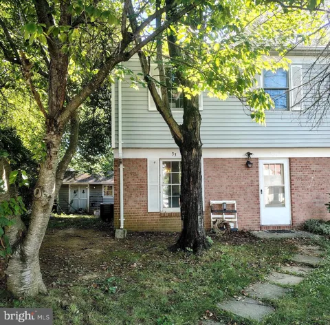 33 STANDISH COURT