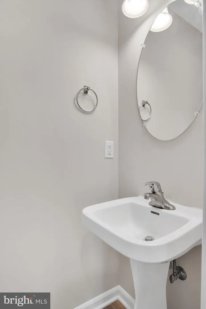 109 ROYAL Manchester, PA 17345