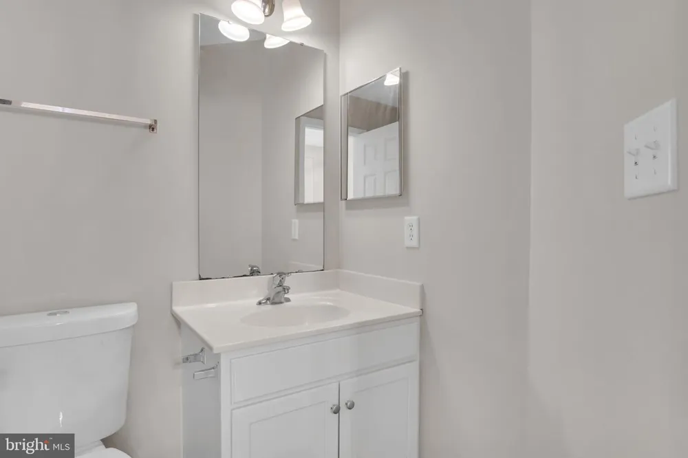 109 ROYAL Manchester, PA 17345