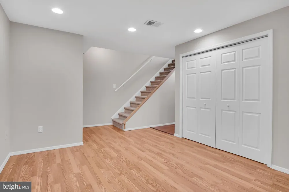 109 ROYAL Manchester, PA 17345