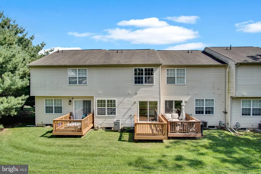 109 ROYAL Manchester, PA 17345