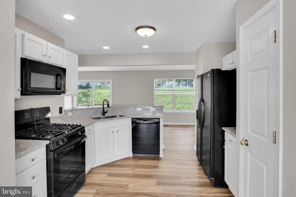 109 ROYAL Manchester, PA 17345