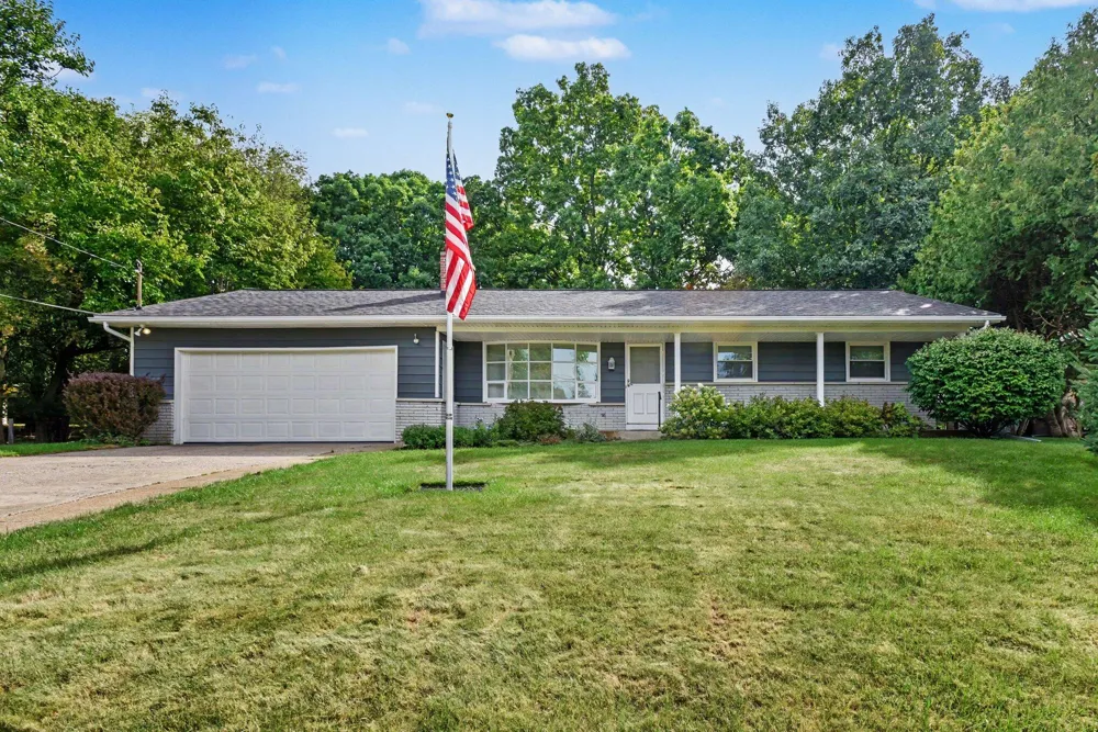 5482 Lindenwood Street Kalamazoo, MI 49004