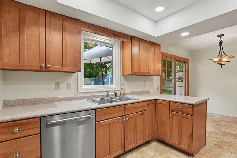 5482 Lindenwood Street Kalamazoo, MI 49004