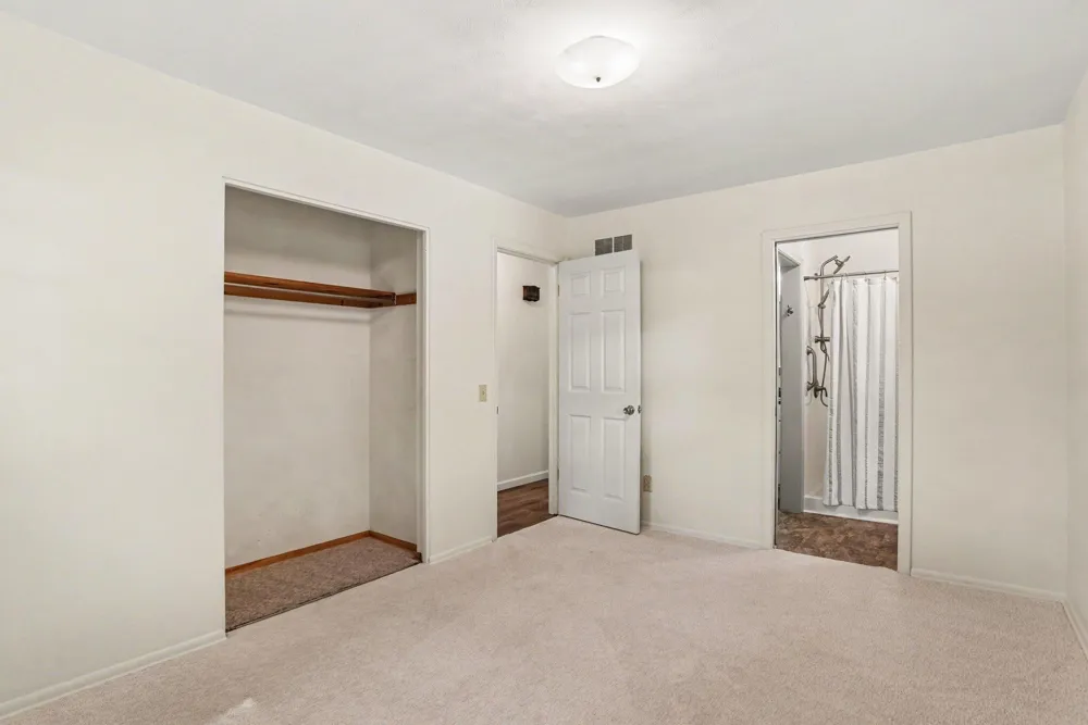 5482 Lindenwood Street Kalamazoo, MI 49004
