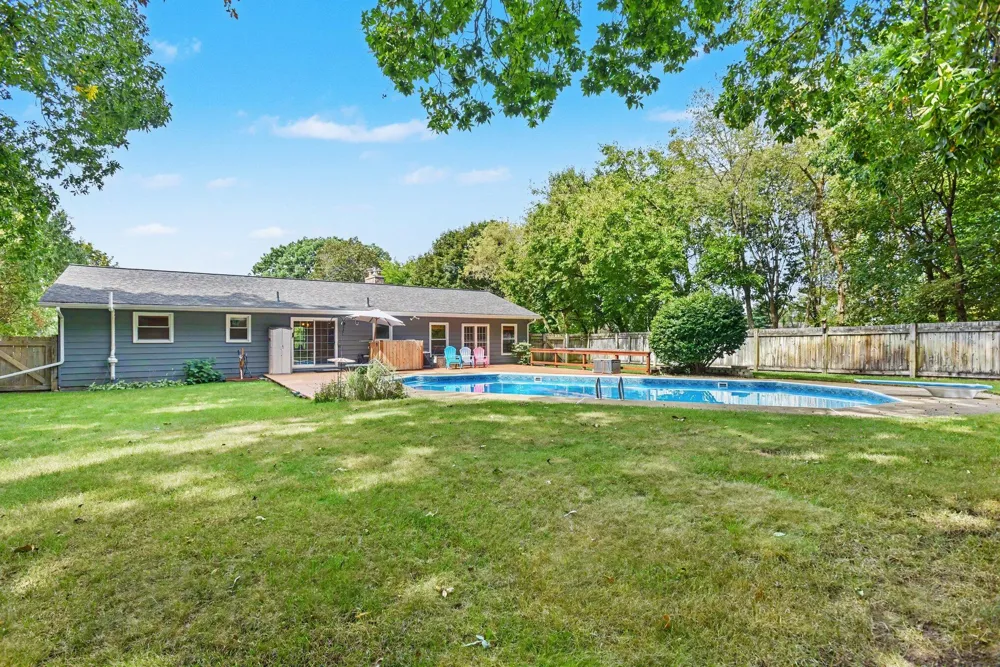 5482 Lindenwood Street Kalamazoo, MI 49004