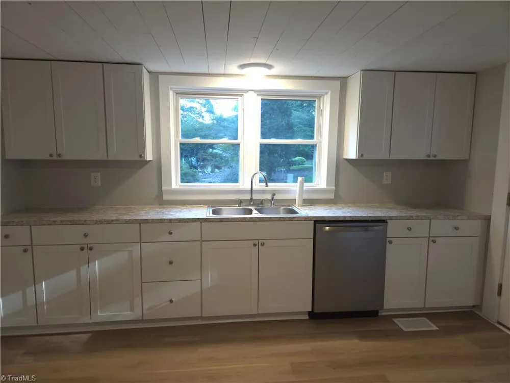 855 Mcgregor Road Winston-Salem, NC 27103