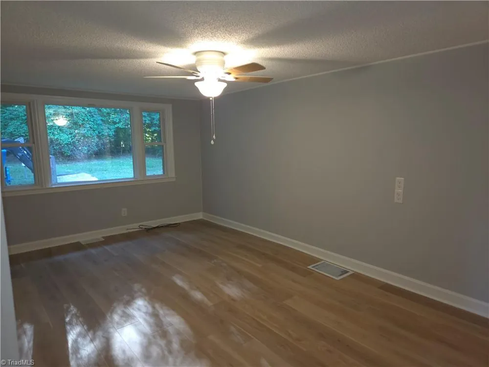 855 Mcgregor Road Winston-Salem, NC 27103