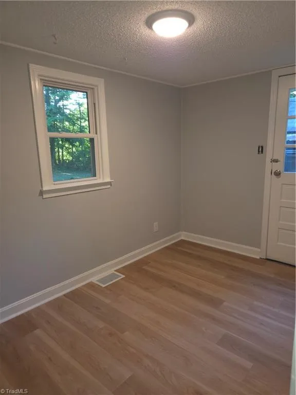 855 Mcgregor Road Winston-Salem, NC 27103