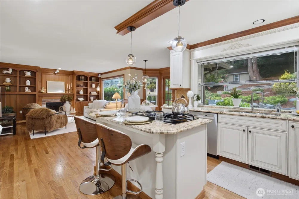 15430 SE 67th Pl Bellevue, WA 98006