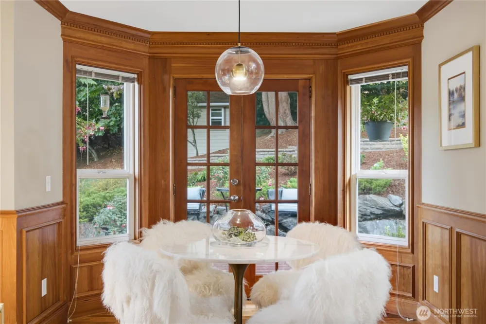 15430 SE 67th Pl Bellevue, WA 98006