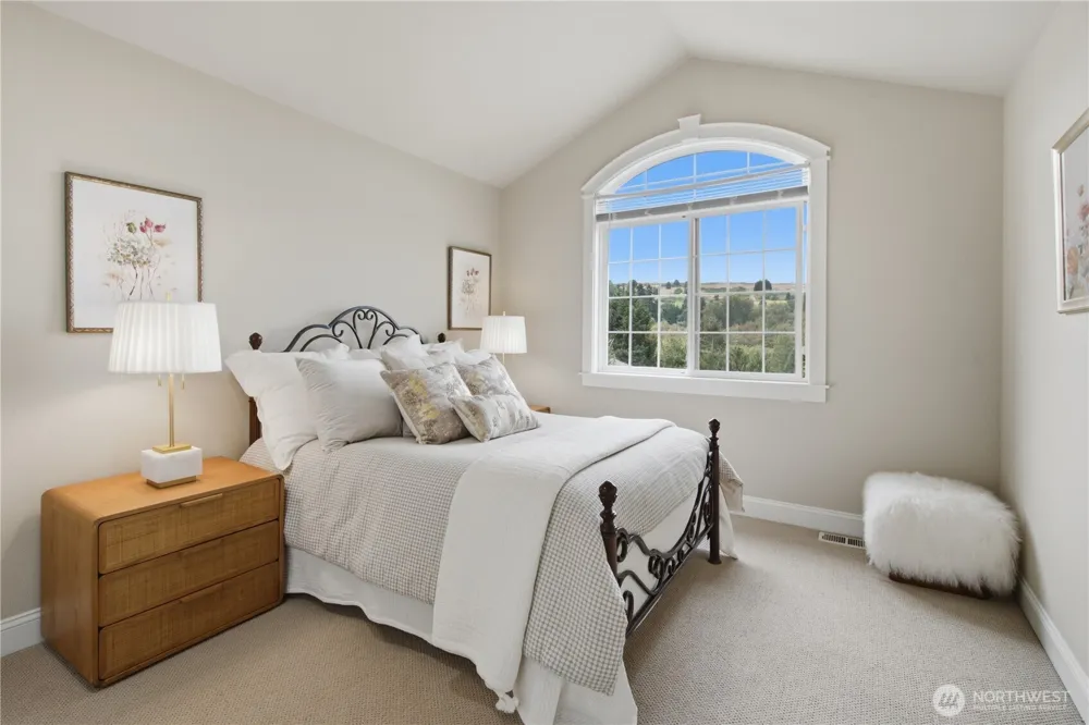 15430 SE 67th Pl Bellevue, WA 98006