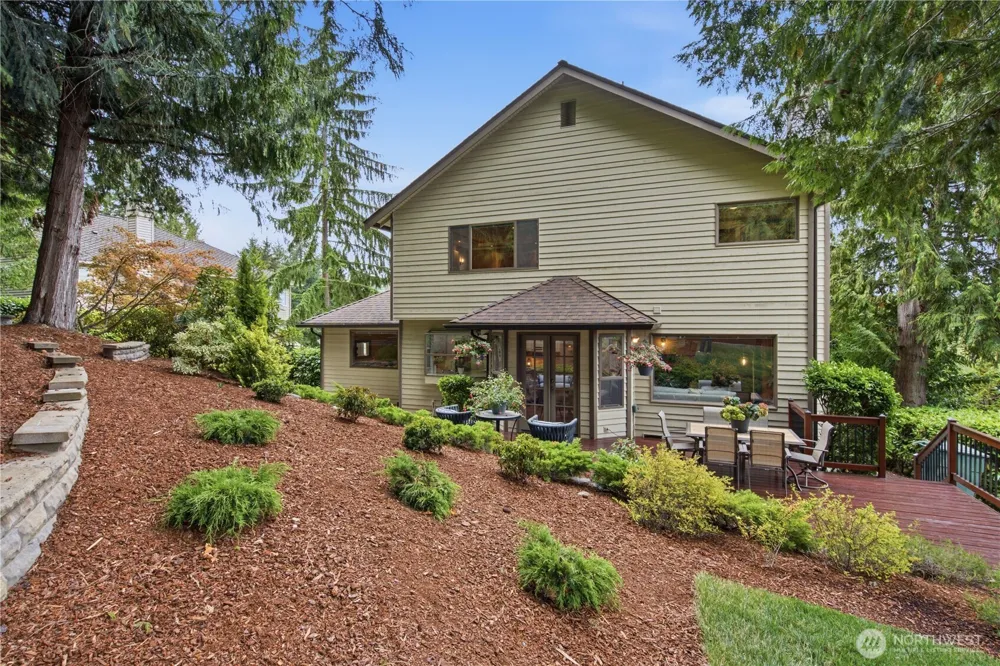 15430 SE 67th Pl Bellevue, WA 98006