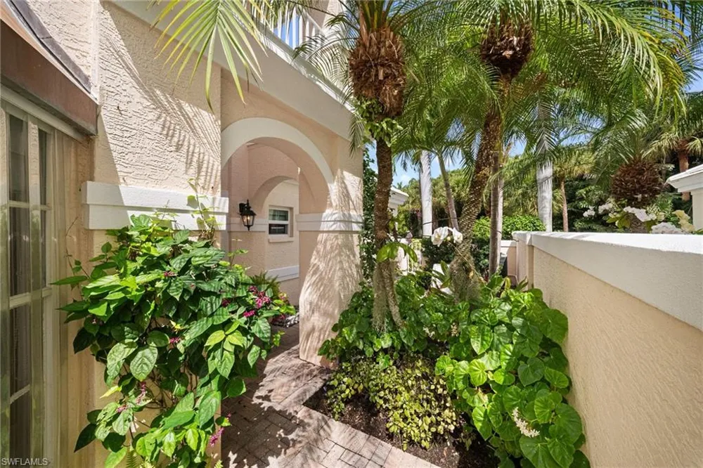392 Carlton Place #3 Naples, FL 34108