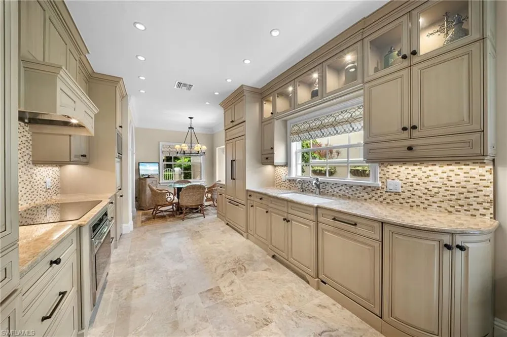 392 Carlton Place #3 Naples, FL 34108