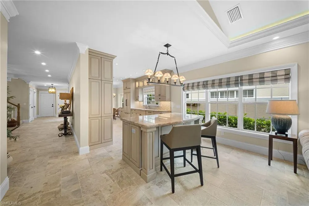 392 Carlton Place #3 Naples, FL 34108
