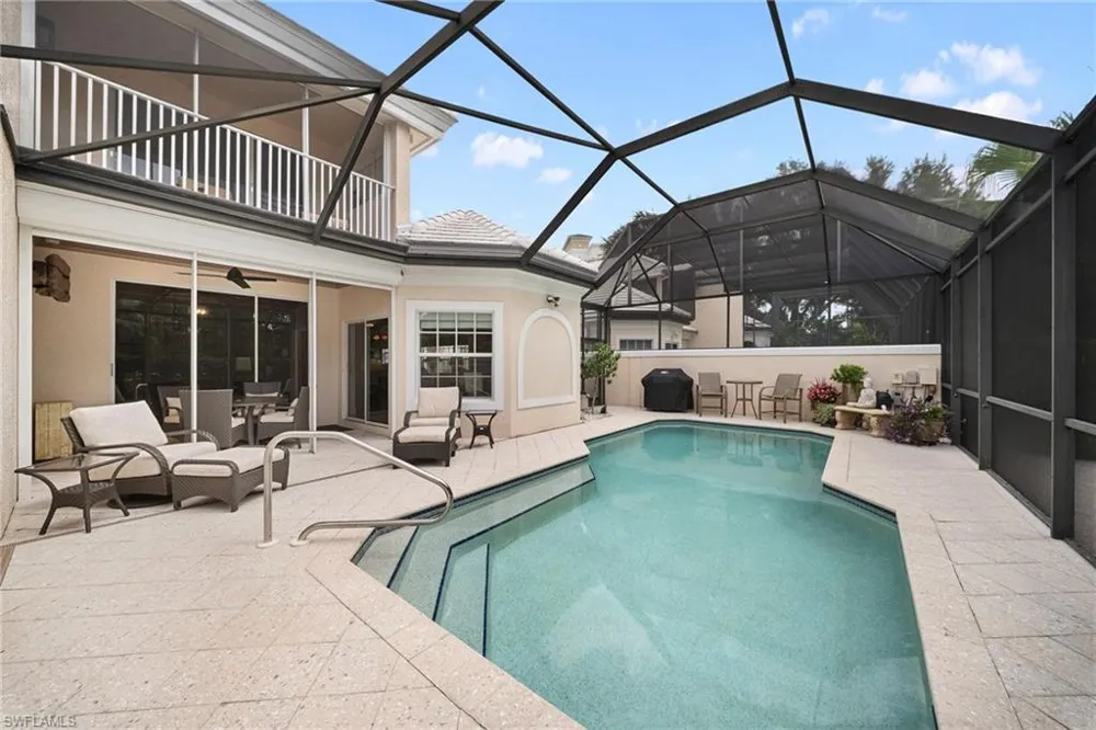 392 Carlton Place #3 Naples, FL 34108