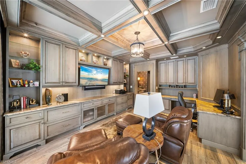 392 Carlton Place #3 Naples, FL 34108