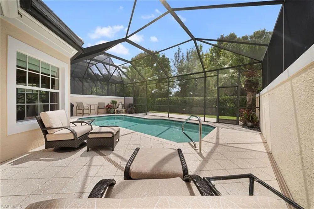 392 Carlton Place #3 Naples, FL 34108