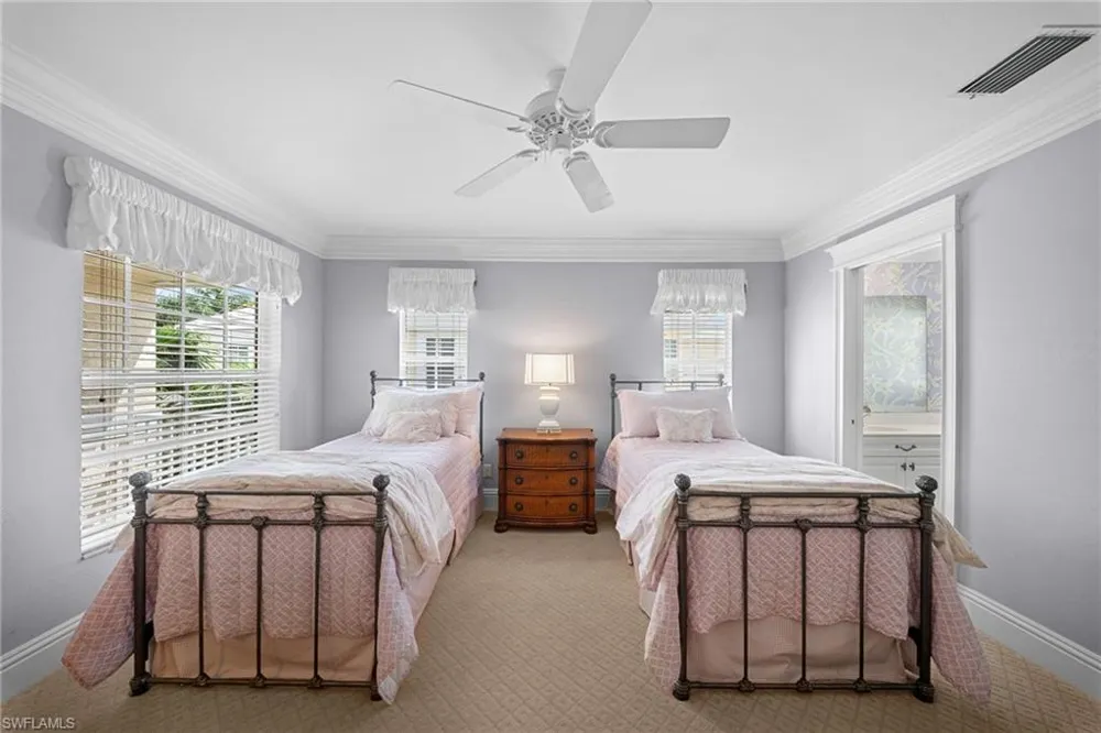 392 Carlton Place #3 Naples, FL 34108