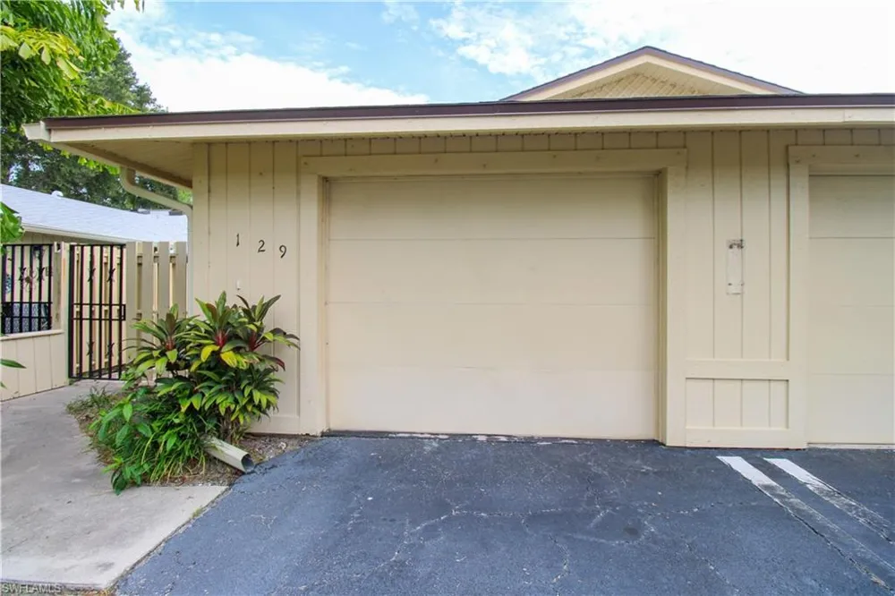 129 Forest Lakes Boulevard #129 Naples, FL 34105