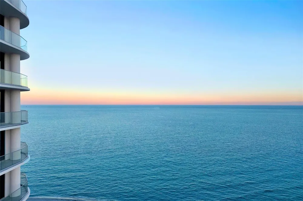 153 SEABREEZE BOULEVARD #902 Fort Lauderdale, FL 33304