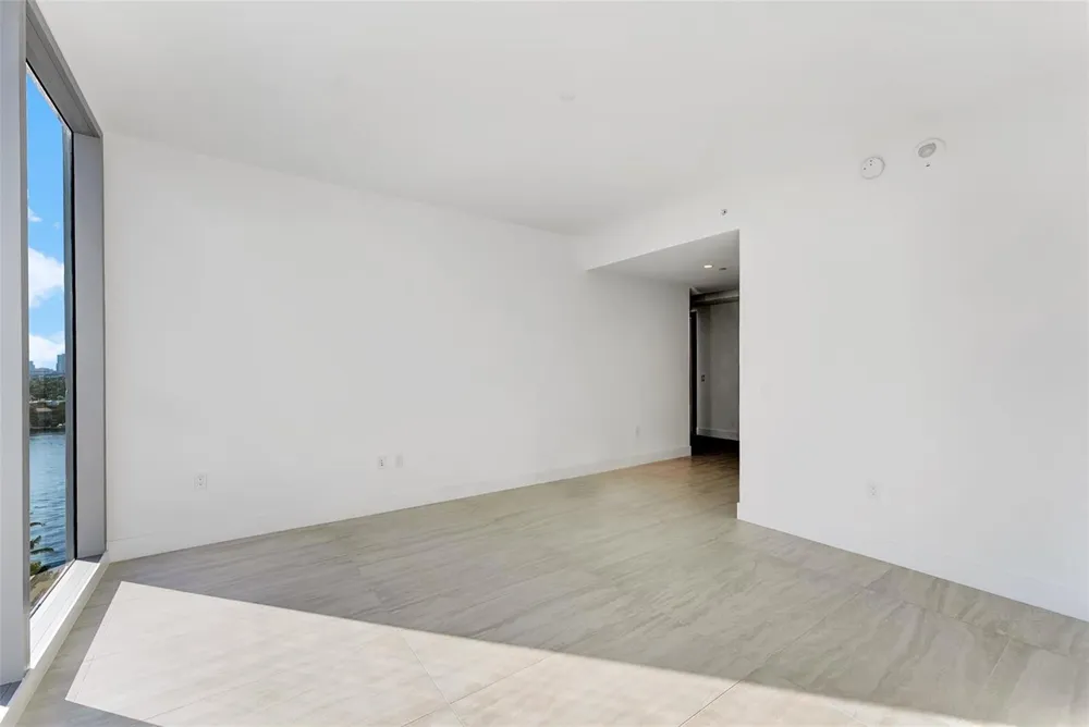 153 SEABREEZE BOULEVARD #902 Fort Lauderdale, FL 33304