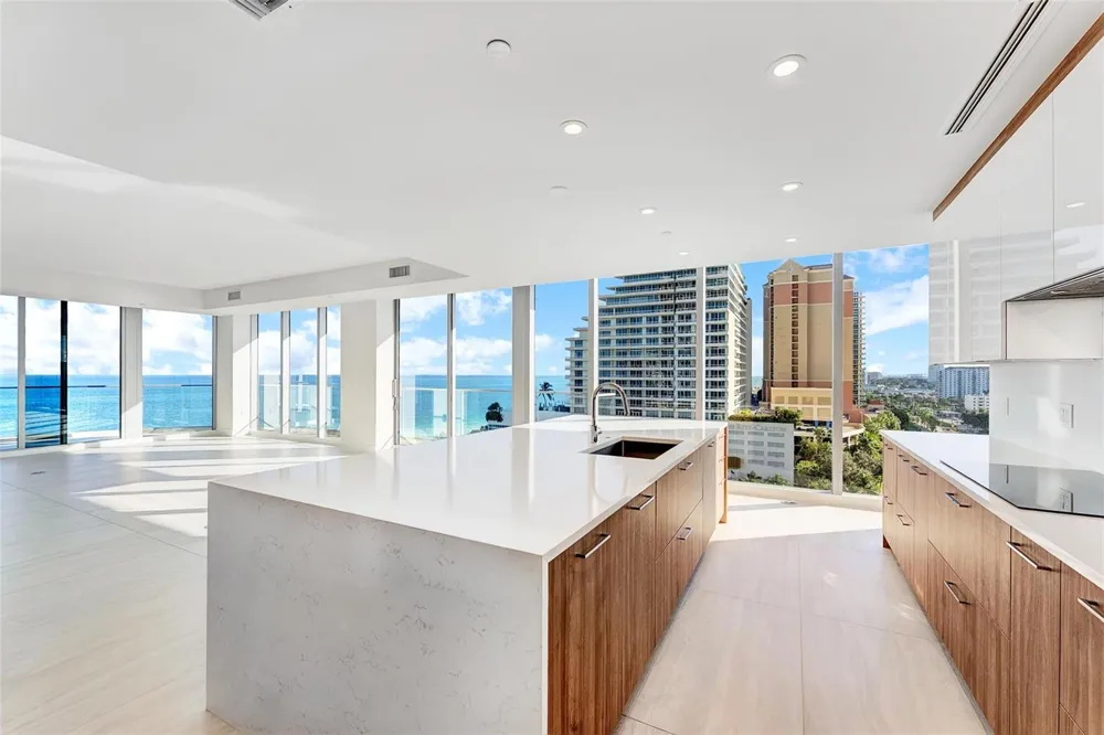 153 SEABREEZE BOULEVARD #902 Fort Lauderdale, FL 33304