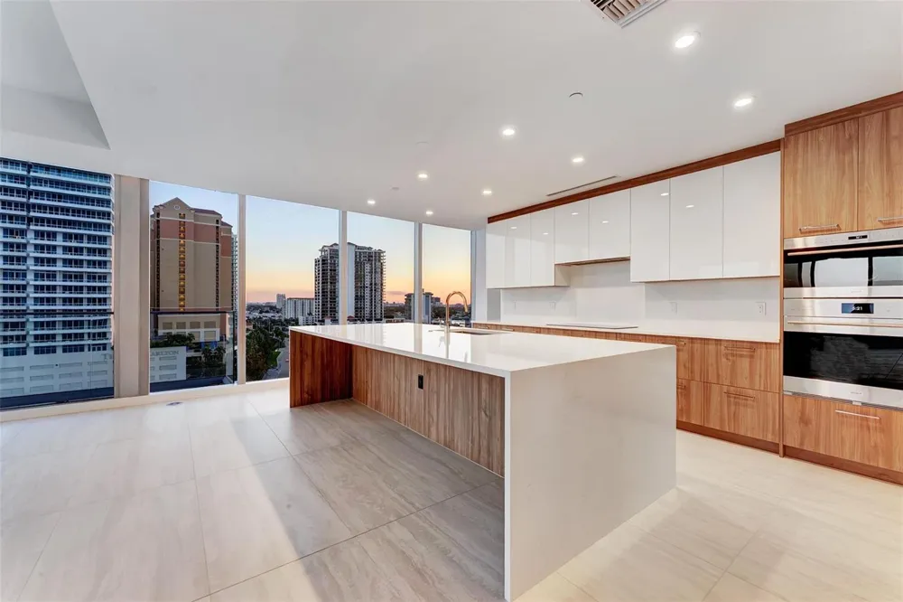 153 SEABREEZE BOULEVARD #902 Fort Lauderdale, FL 33304