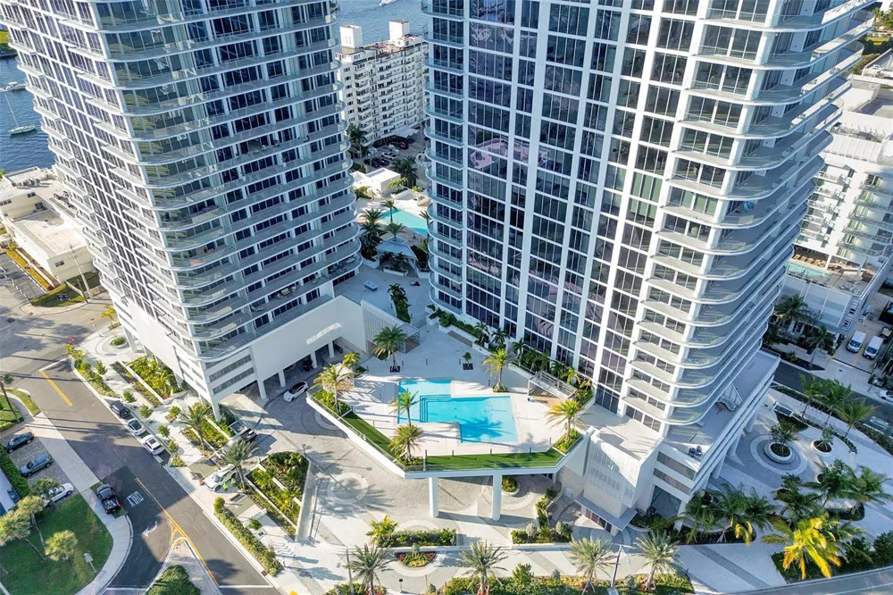 153 SEABREEZE BOULEVARD #902 Fort Lauderdale, FL 33304