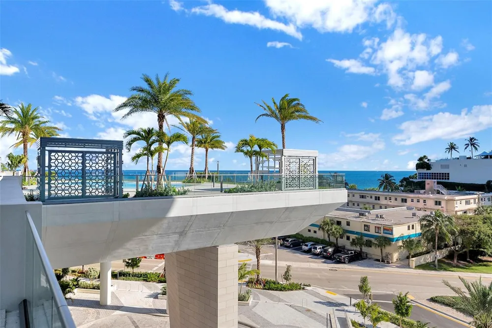 153 SEABREEZE BOULEVARD #902 Fort Lauderdale, FL 33304