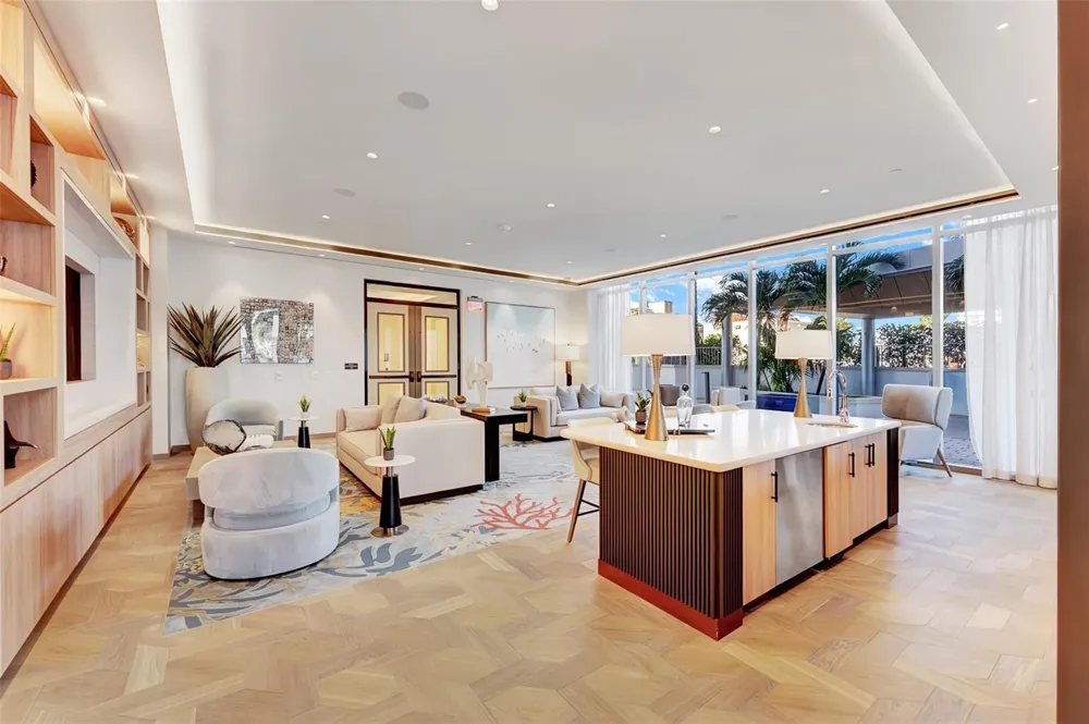 153 SEABREEZE BOULEVARD #902 Fort Lauderdale, FL 33304