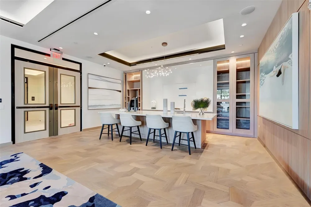 153 SEABREEZE BOULEVARD #902 Fort Lauderdale, FL 33304