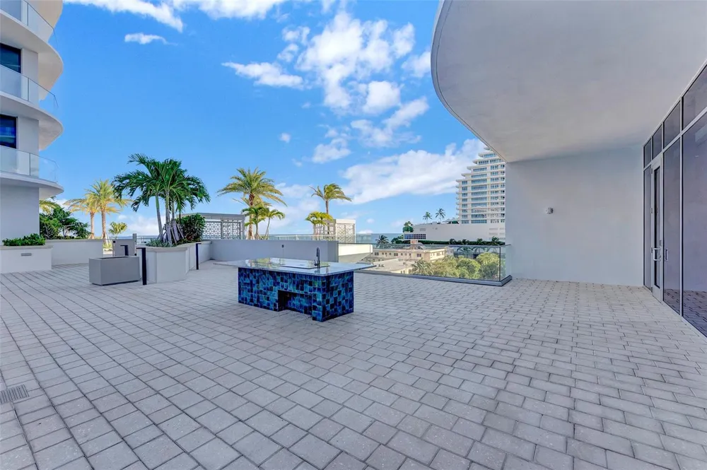 153 SEABREEZE BOULEVARD #902 Fort Lauderdale, FL 33304