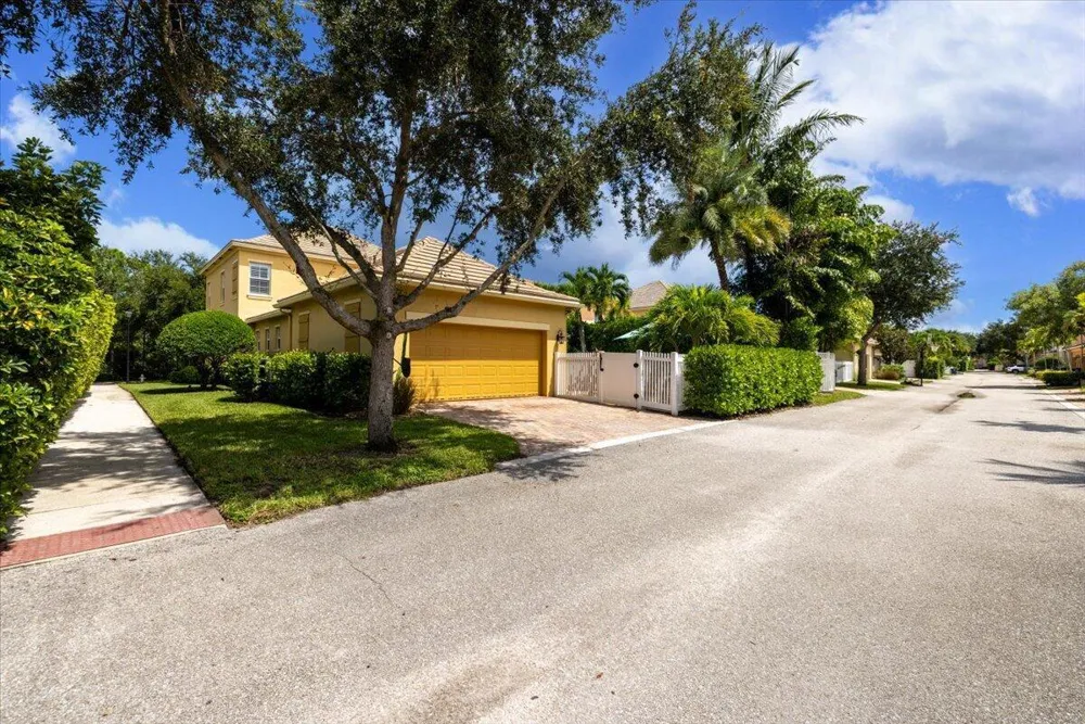 154 BANDON LANE Jupiter, FL 33458