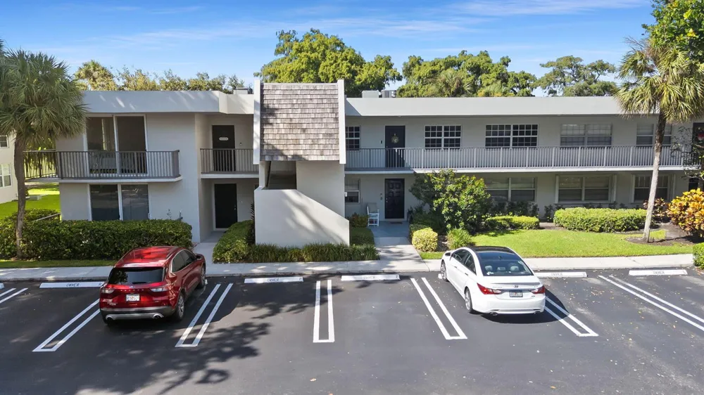 4007 Cypress Drive #208 Pompano Beach, FL 33069