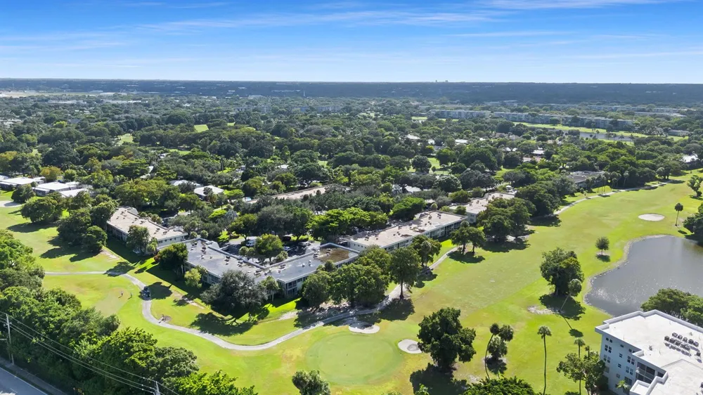 4007 Cypress Drive #208 Pompano Beach, FL 33069