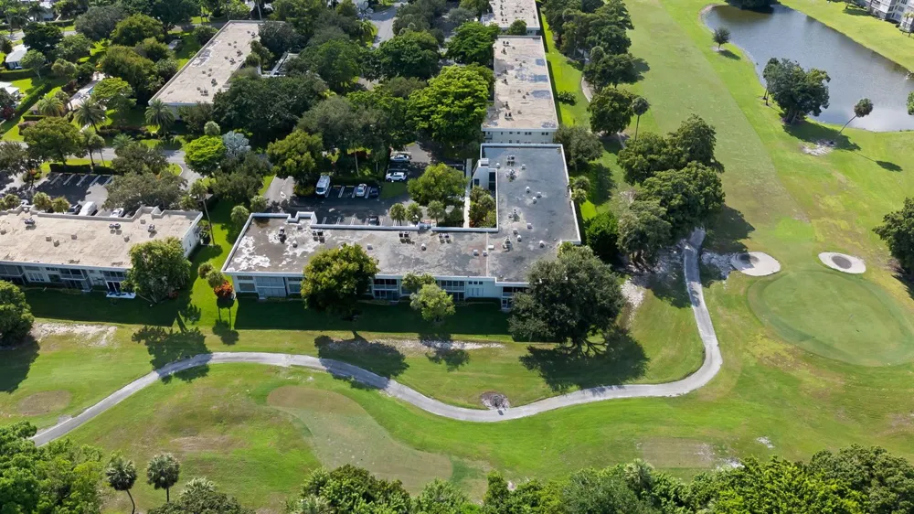 4007 Cypress Drive #208 Pompano Beach, FL 33069