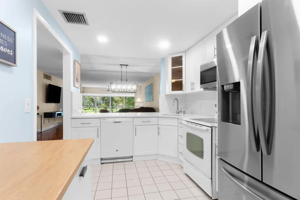 4007 Cypress Drive #208 Pompano Beach, FL 33069