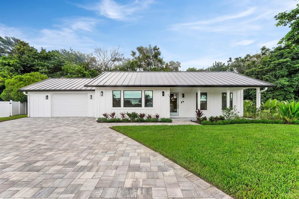 24 Russell Street Tequesta, FL 33469